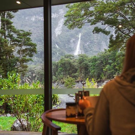 Milford Sound Lodge Eksteriør billede